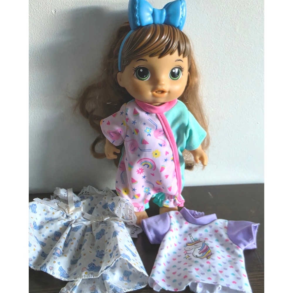 Hasbro Baby Alive Doll 2022 F5113 Brown Hair Green Eyes with Extra Outfits